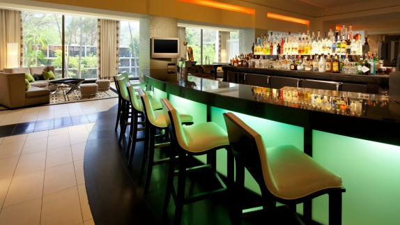 Universal City Restaurants Sheraton Hotel In The Mix